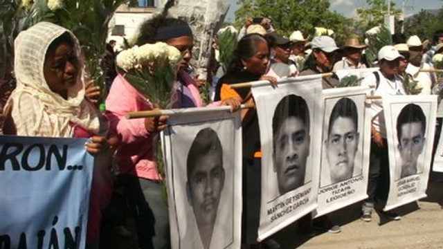 ayotzinapa desaparecidos mamás