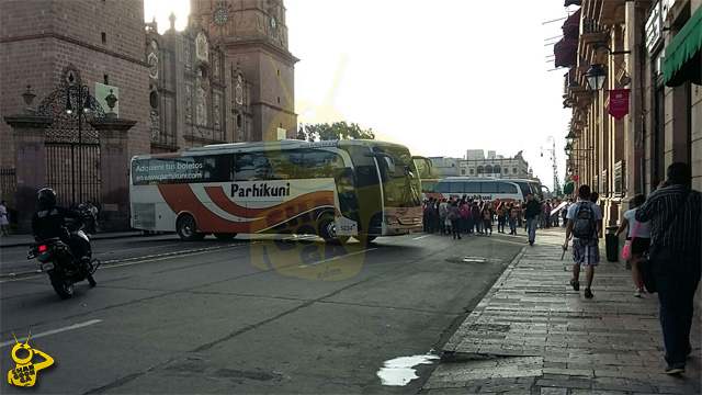 padres-normalistas-manifestacion-Morelia-5