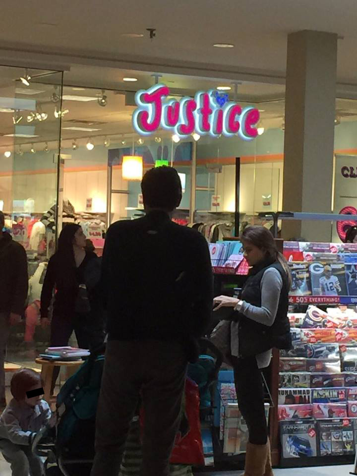 Alfonso-Martinez-de-compras-en-Estados-Unidos-vacaciones-3