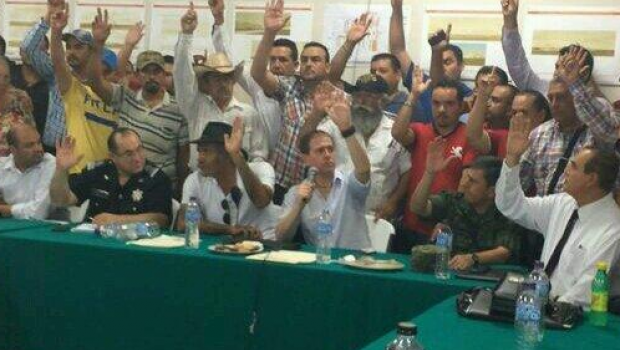 Alfredo Castillo Jose Manuel Mireles Jose Martin Godoy Michoacan desarme autodefensas