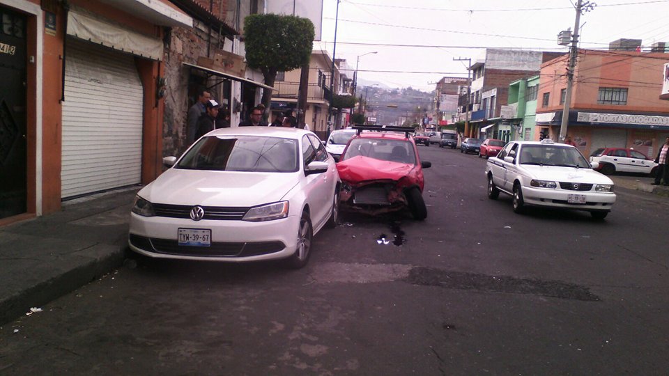 El otro auto que se impactó contra la Mazda del diputado / MAD 