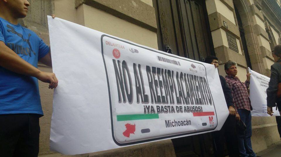 manifestación contra reemplacamiento