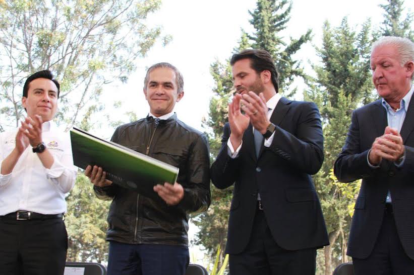 Recuperan Espacios Verdes En La Ciudad De México