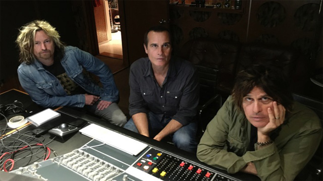 Robert,-Eric,-Dean-Stone-Temple-Piltos-estudio