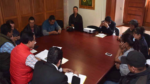 dialogo-Gobierno-de-Michoacan-con-habitantes-de-Nahuatzen
