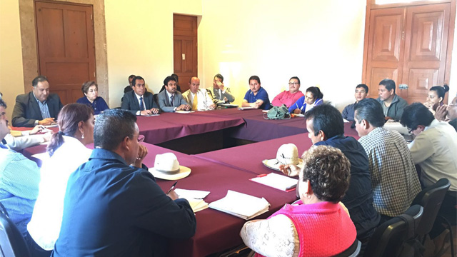 dialogo-gobierno-y-CNTE