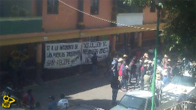 toma-alcaldia-Charapan-Michoacan