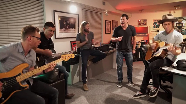 Foo-Fighters-y-Nick-Lachey