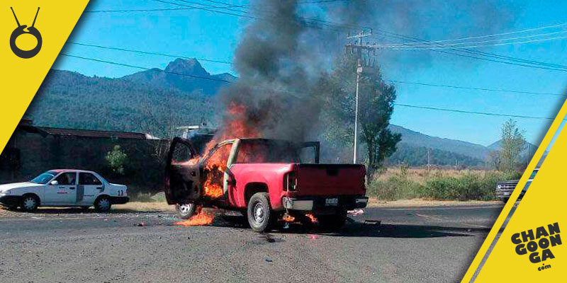 quema-vehiculo-Aranza-Michoacan