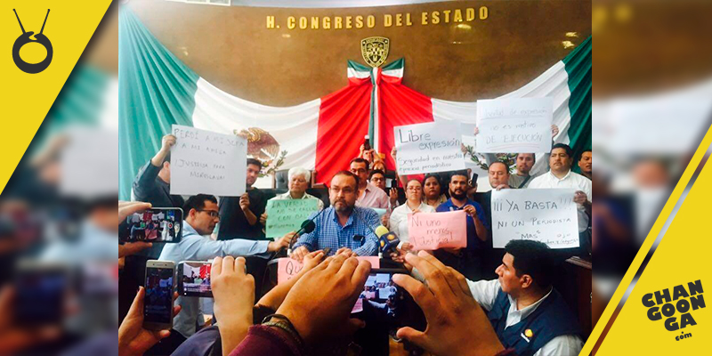 Periodistas-toman-la-tribuna-del-Congreso-Estatal-Chihuahua-2