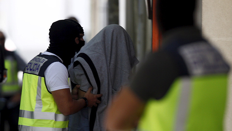 sujeto se masturba en centro de madrid