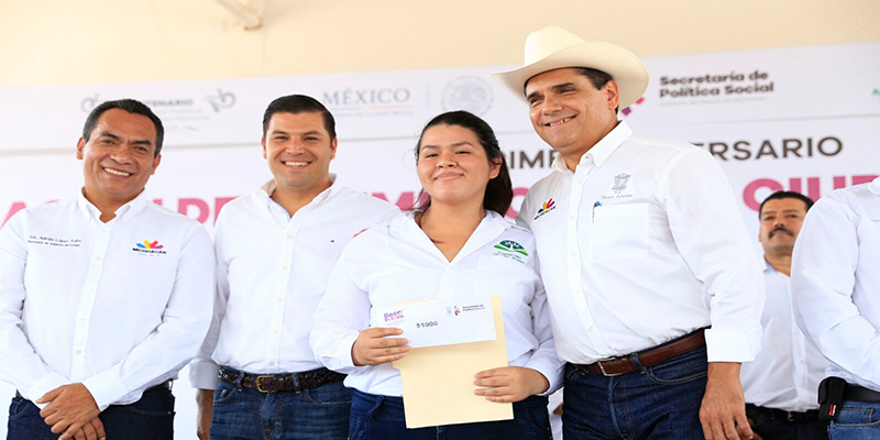 Cenobio-Moreno-Silvano-Aureoles-ejemplo-de-comunidad-Michoacán