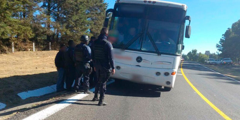 comuneros-detenidos-Arantepacua-granaderos-2