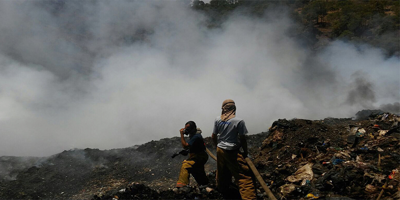 controlan-incendio-basurero-Los-Reyes-Michoacán-Proteccipon-Civil