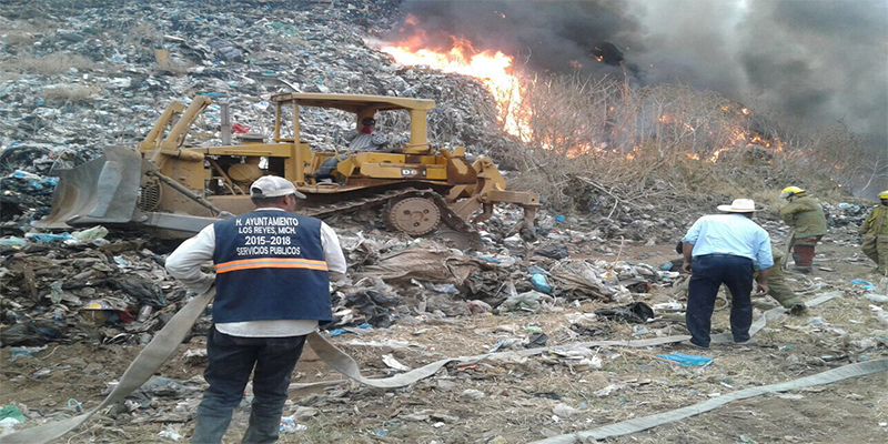 incendio-basurero-Los-Reyes-Michoacán