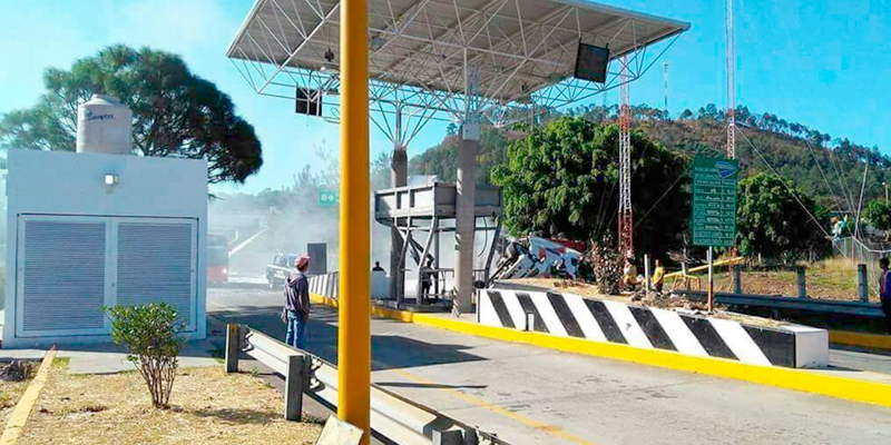 trailer-caseta-de-cobro-siglo-xxi_