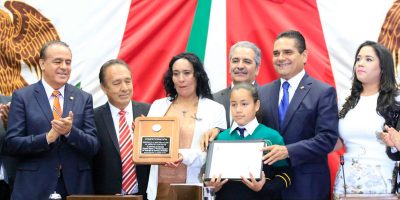 Congreso-Silvano-Aureoles-Medalla-Merito-Docente