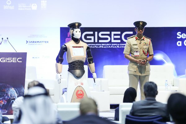 Robocop policia robot dubai