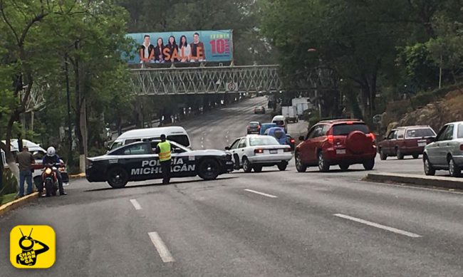 cierre-Policia-Michoacan-libramiento-calzada-Juarez