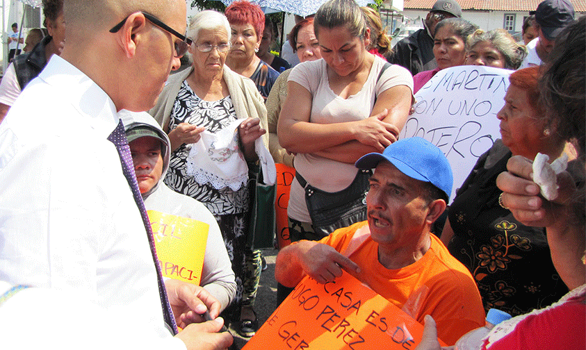 desalojo-atleta-uruapense-discapacidad-vecinos