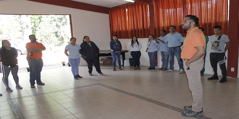imparten-curso-personal-parque-nacional-Uruapan
