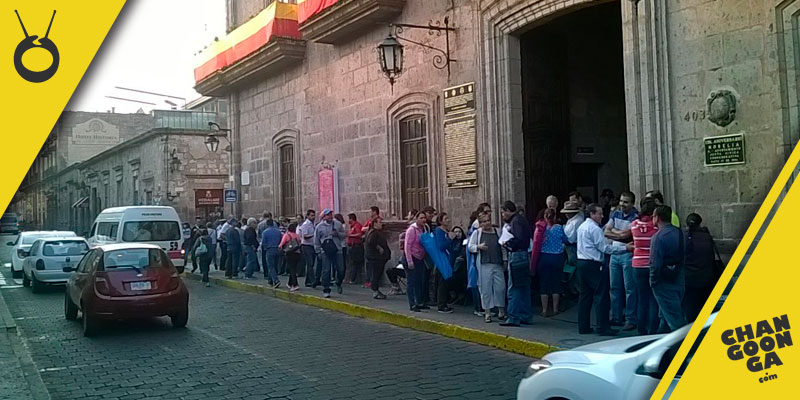 toma-manifestacion-Ayuntamiento-Morelia-presidencia