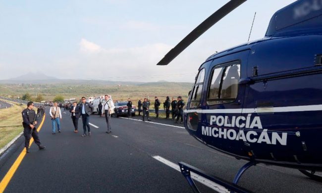 Juan-Bernadrdo-Corona-Martinez-helicoptero-carretera