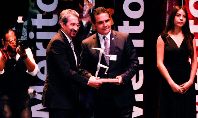 Silvano-Aureoles-y-Medardo-Serna-La-Voz