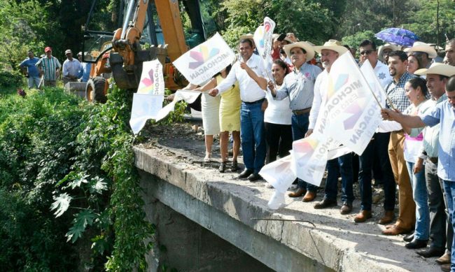 inaugura-Silvano-Aureoles