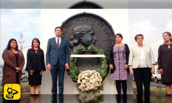 homenaje-Alfonso-Martinez-Amalia-Solorzano