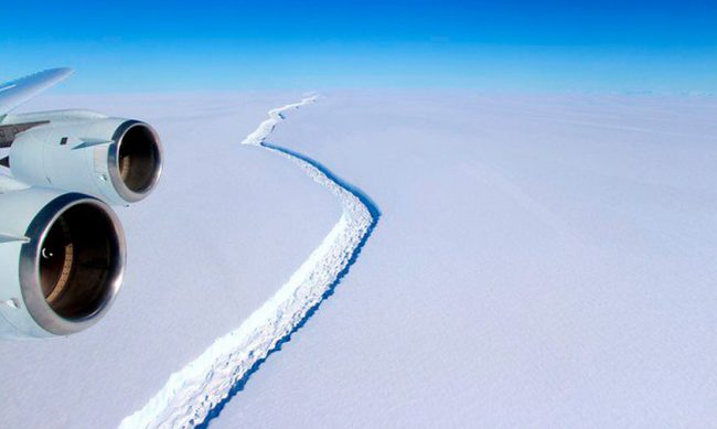 iceber-Antartida-desprende-2