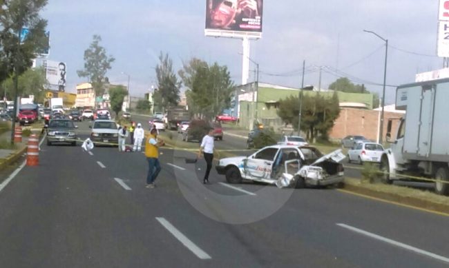 Choque-taxi-trailer-Morelia