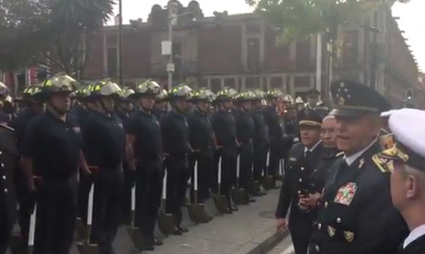 bomberos-regresan-desfile-militar-Ciudad-de-México-2017