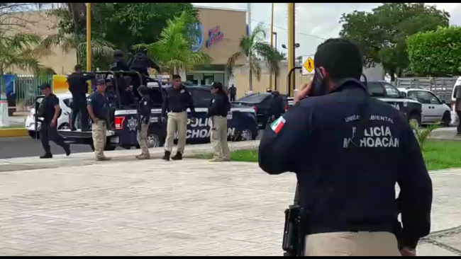 LÁZARO CÁRDENAS 93 policías de LC son llevados a Morelia para evaluación de sus funciones SSPE (2) (1)