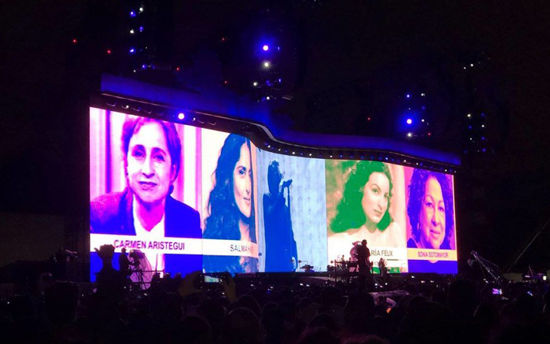 U2-Canta-Cielito-Lindo-Y-Rinde-Homenaje-A-Aristegui-En-Concierto