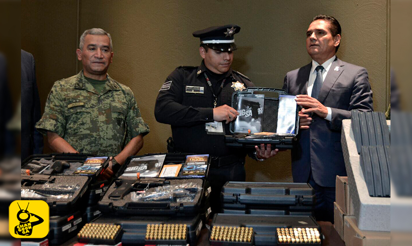 entrega-armamento-Michoacán-Silvano-Aureoles