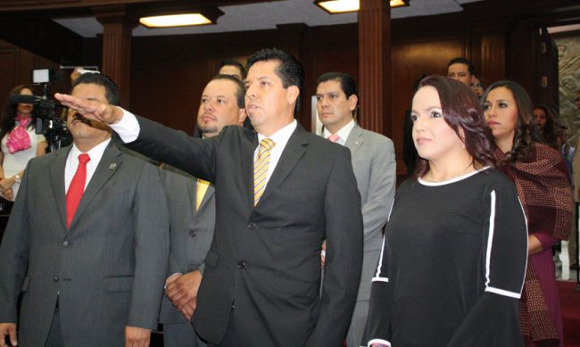 toma-protesta-Antonio-Garcia