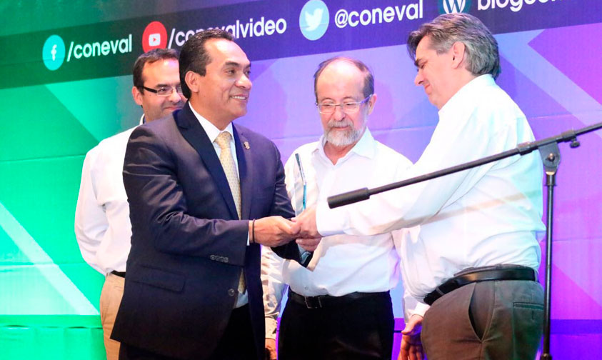 Adrian-Lopez-Solis-Coneval-7