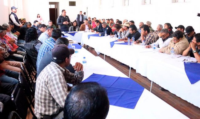 Diálogo-comunidad-Paracho-Michoacán-autoridades
