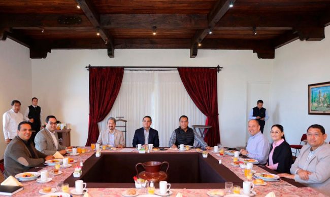 Silvano-Aureoles-organismos-autonomos