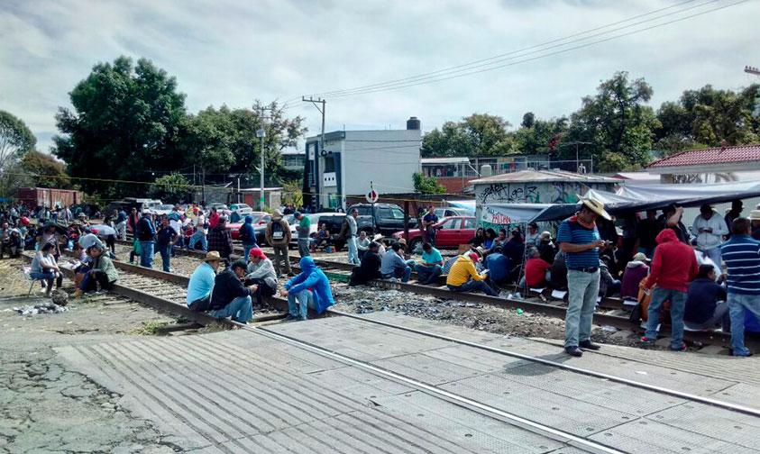 CNTE-bloqueo-vías-tren-Michoacán