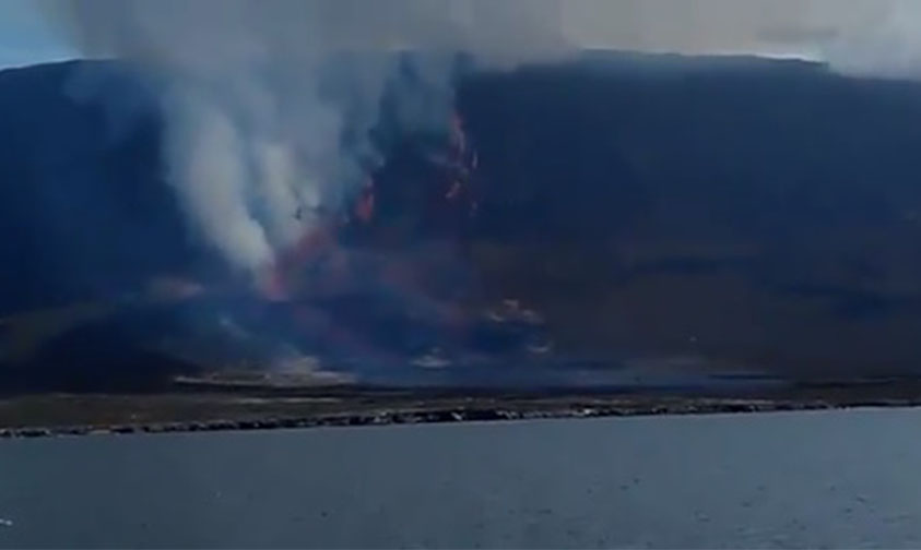 volcán La Cumbre erupción