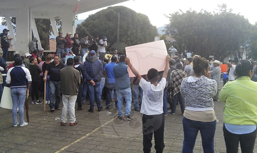 desalojar instalación municipal Nahuatzen acuerdo Michoacán a