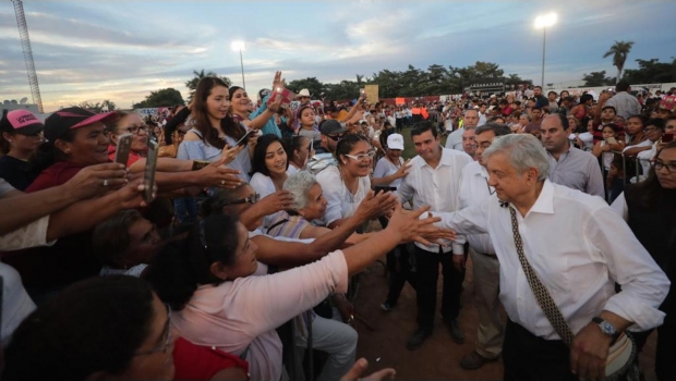 Crece apoyo a AMLO con lucha contra el huachicoleo