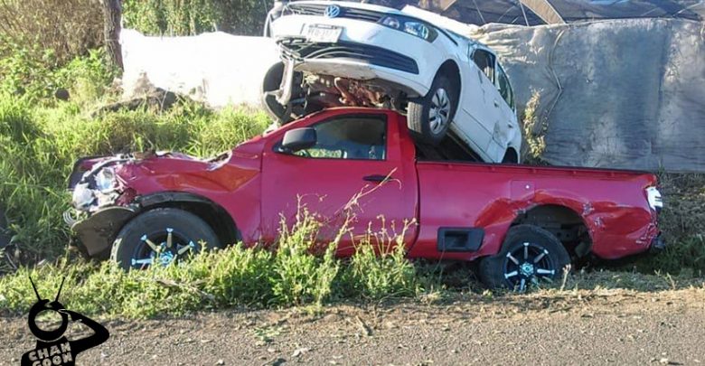 Los-Reyes-accidente-autos-Michoacán-a