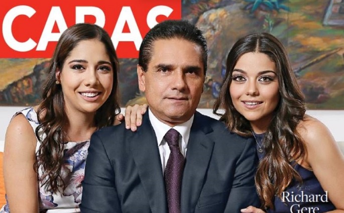 "Caras" revista de Editorial Televisa, parte del paquete publicitario