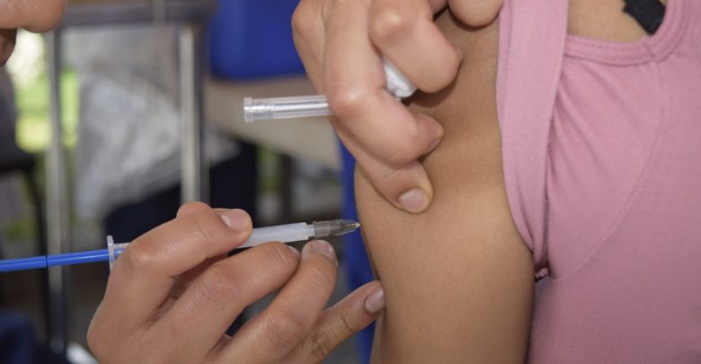 Aplicación de vacuna