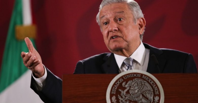 “Lo que quieren es un banderazo de salida para de nuevo instaurar la corrupción en México”, declaró AMLO