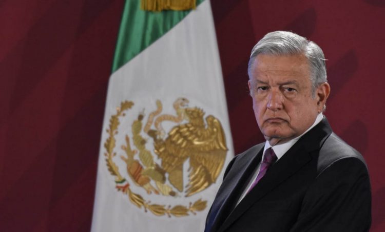 “El llamado respetuoso a toda la población para cuidar al personal de salud, respetarlo, quererlo todos”, dijo AMLO