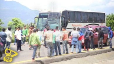 #Michoacán Policía Detiene A 7 Normalistas Por Intentar Secuestrar Autobuses En Tiripetío